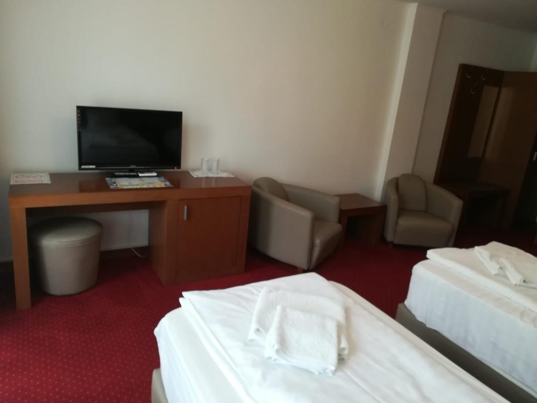 Hotel Dennis Mediaş Zewnętrze zdjęcie