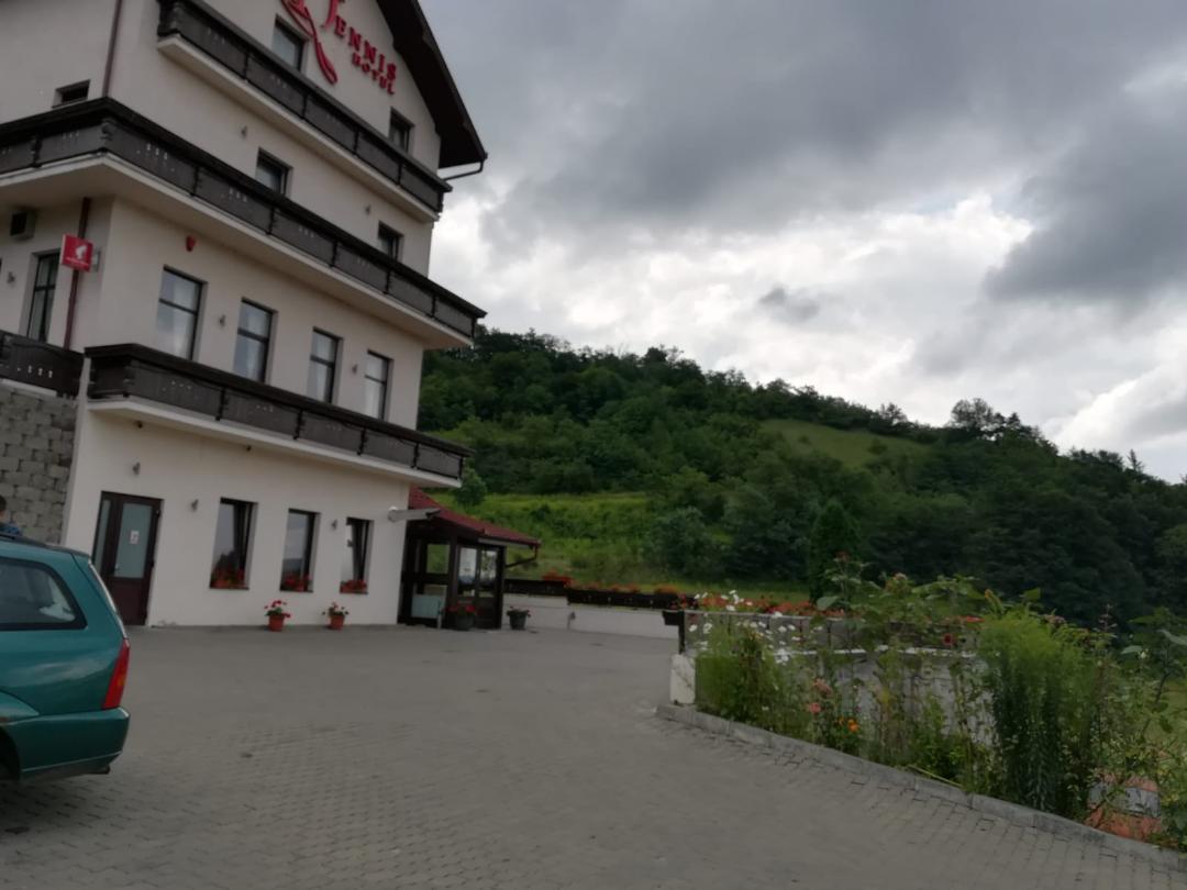 Hotel Dennis Mediaş Zewnętrze zdjęcie